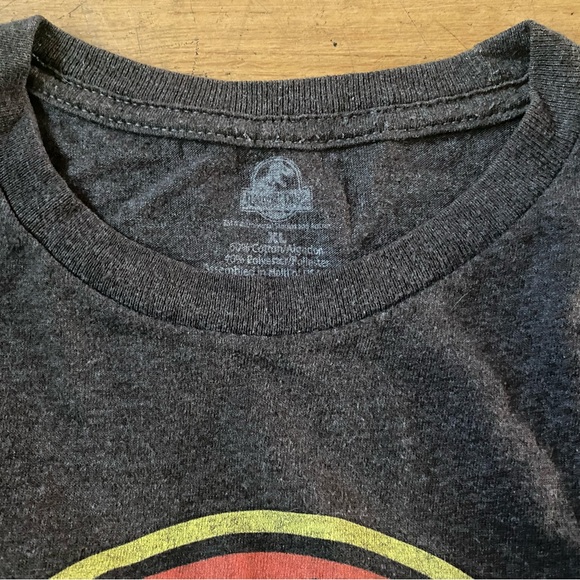 Jurassic Park t-shirt size XL - Picture 2 of 2